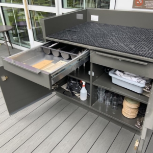 Outdoor Server station